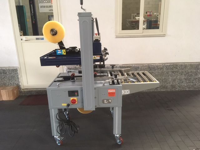 Nastratrice economica trascinamento sup+inf foto 2.JPG Nastratrice economica trascinamento inferiore e superiore - FOTO 2